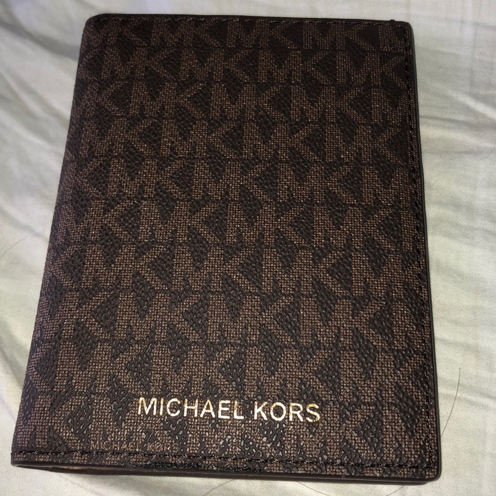 Michael Kors Bedford Travel Passport Wallet